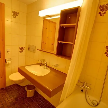 Chesa Munteratsch 1 1 2-zimmerwohnung 204 Typ D *