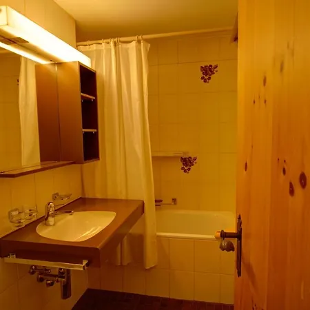 Chesa Munteratsch 1 1 2-zimmerwohnung 204 Typ D Apartamento