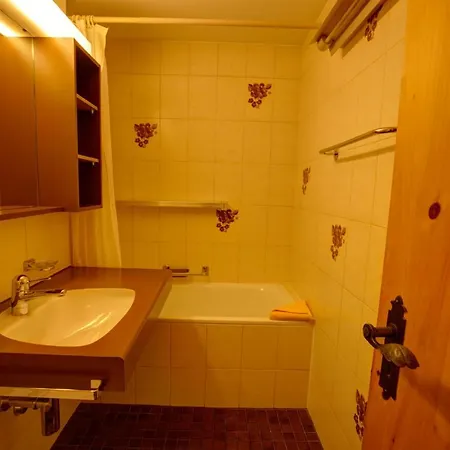 Chesa Munteratsch 1 1 2-zimmerwohnung 204 Typ D Apartamento